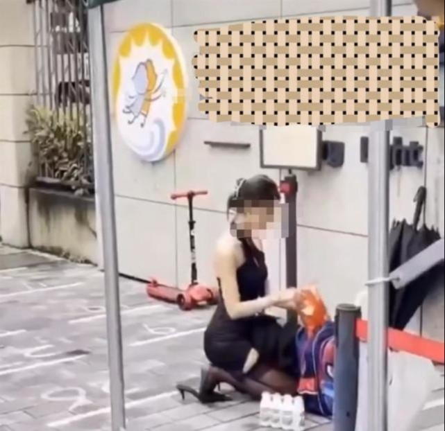但被人質疑佢只係想打卡