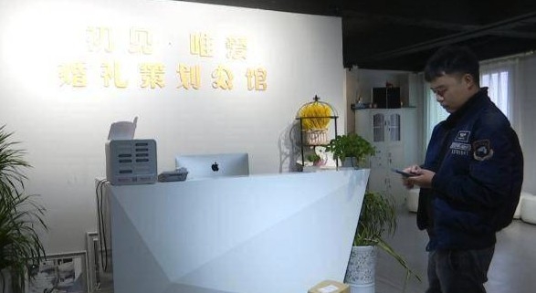 最終,婚禮公司願意賠償一半拍攝費用,大約係$3,000港幣!