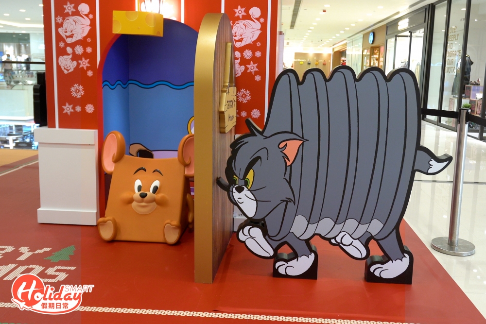 快餐店另一邊還原了Tom & Jerry的經典追逐場景,兩人變成不同的趣怪造型,Jerry更變成芝士,外型相當可愛趣怪。