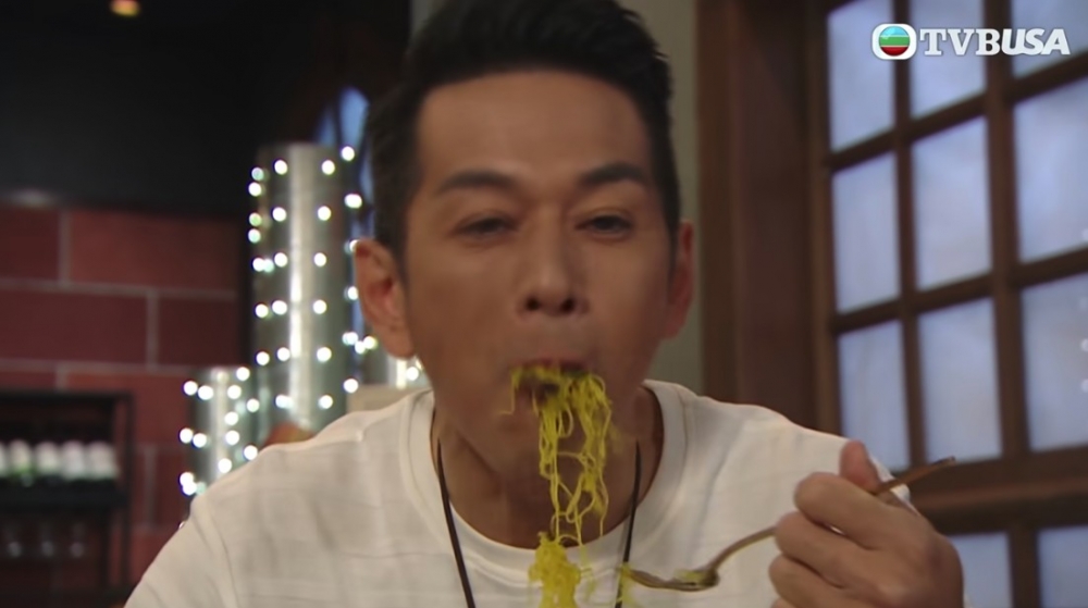 港男為咗女友已經食咗好多麥當勞炸雞餐!
