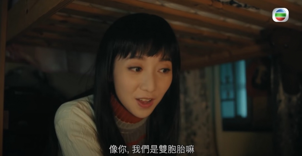 何依婷於《十月初五的月光》中一人分飾三角!