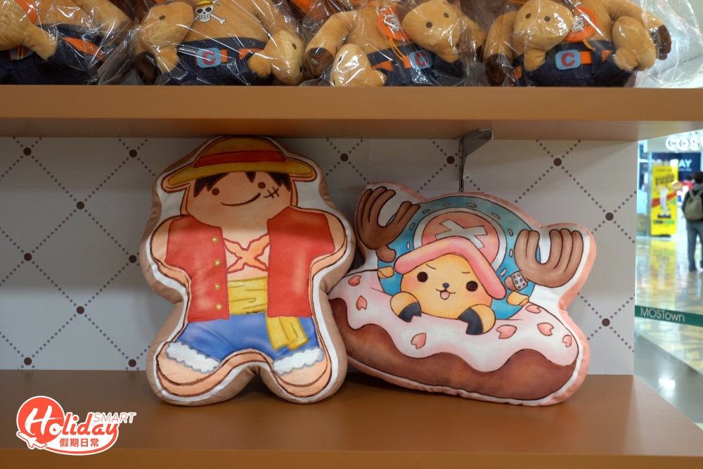 超過200款主題精品發售,包括全球首次發售的「ONE PIECE SWEETS」主題精品。