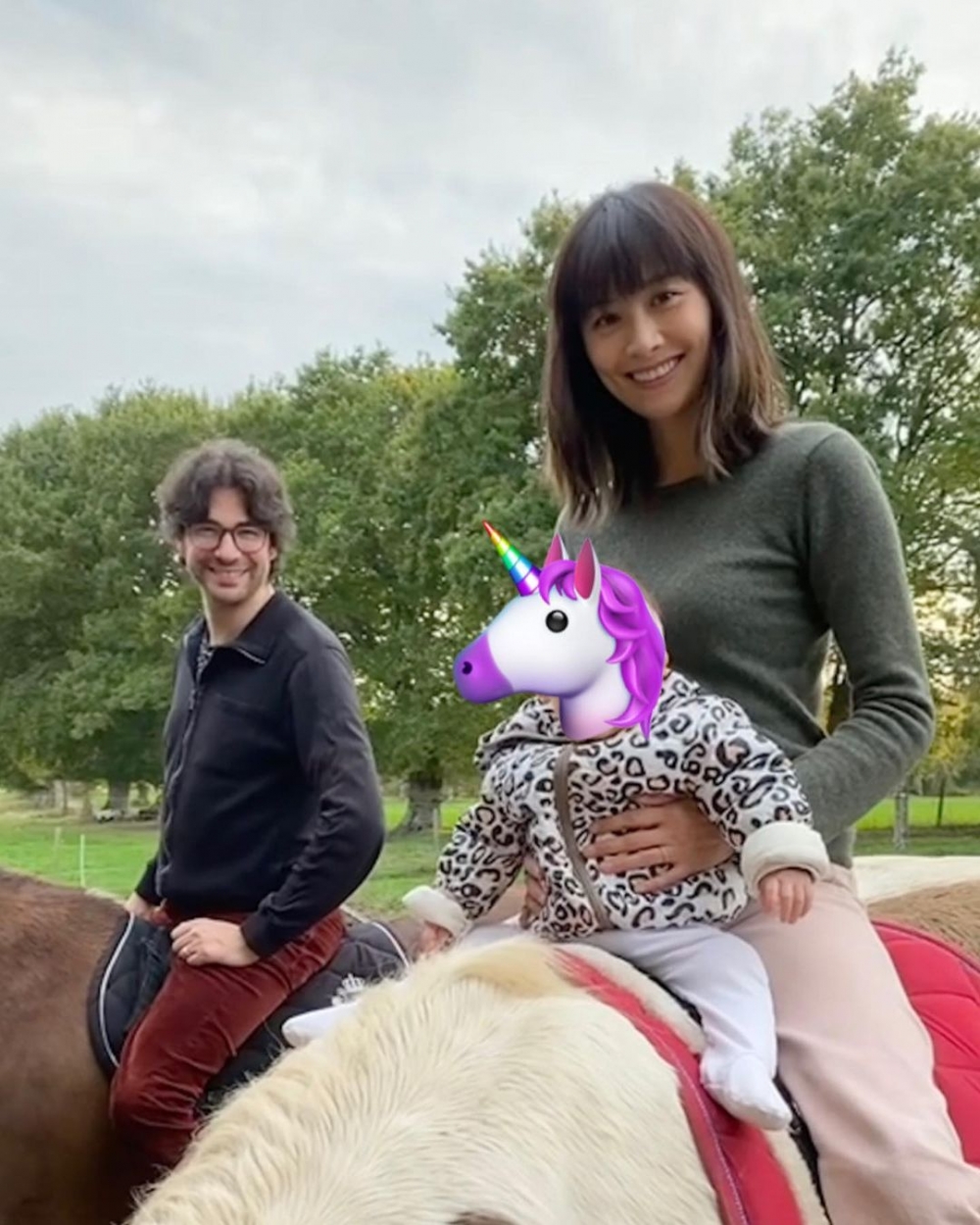 陳法拉已經帶同家人一齊前往法國，預備拍攝工作。