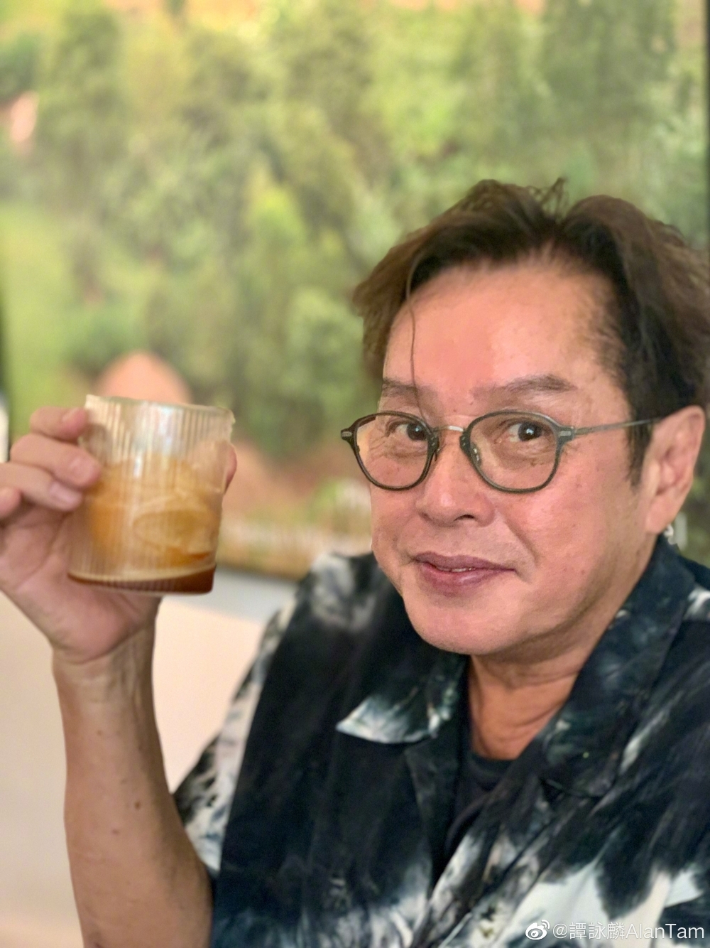 電影《梅艷芳》雖然都有講到80年代香港娛樂圈嘅輝煌,但就未有「譚詠麟」呢個角色出現。
