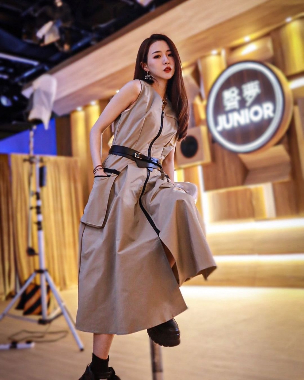 菊梓喬(Hana)係星夢前CEO何哲圖愛將,更獲封為「星夢一姐」,負責唔少劇集歌