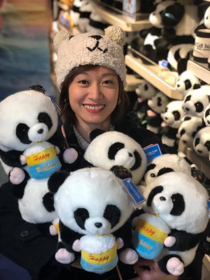 42歲嘅蓋世寶於2019年合約期滿後宣佈離巢合作23年嘅TVB