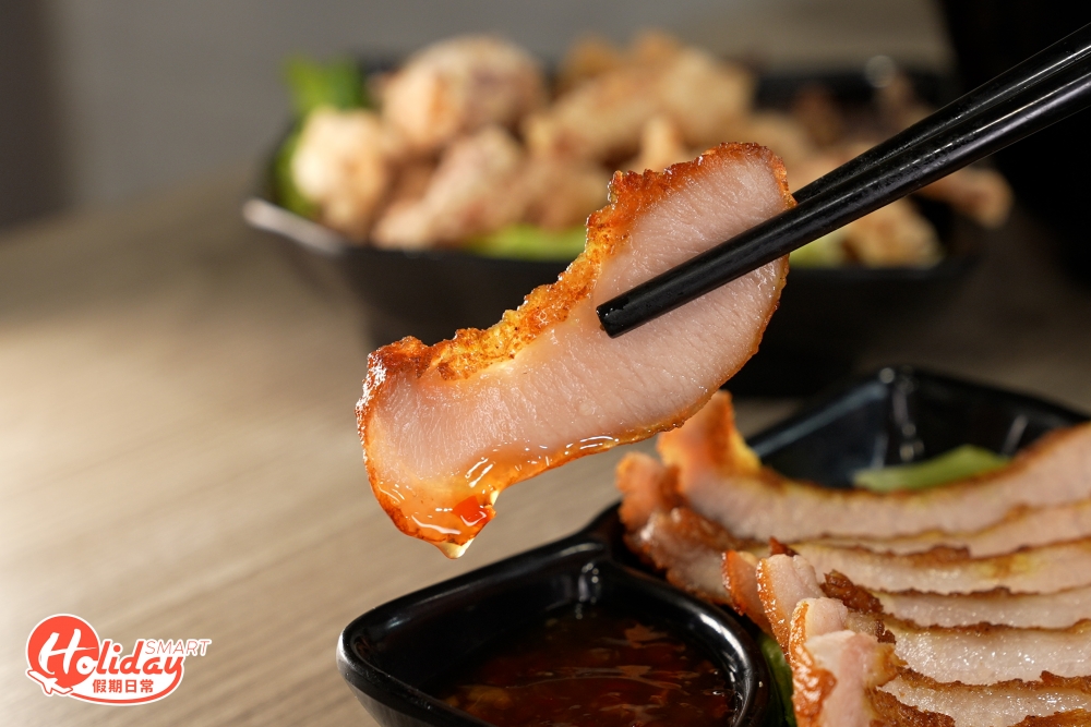 豬頸肉入口富油香,配上泰式辣醬更滋味。