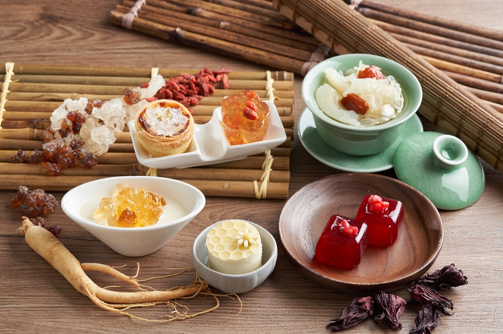 「秋日滋補自助餐」滋補甜點。