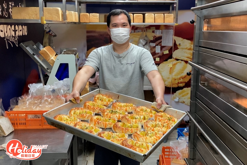 現階段暫時只於早、午、晚時段各出一爐,想一嚐燒賣包就要提早!