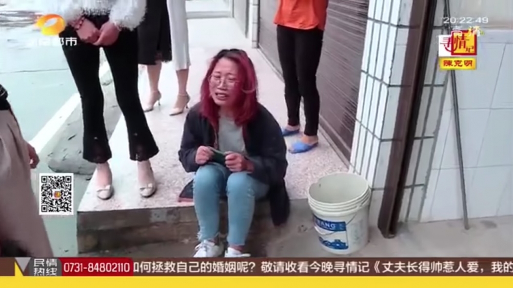 李霞父母勸個女同王強離婚,但李霞唔捨得同初戀分手