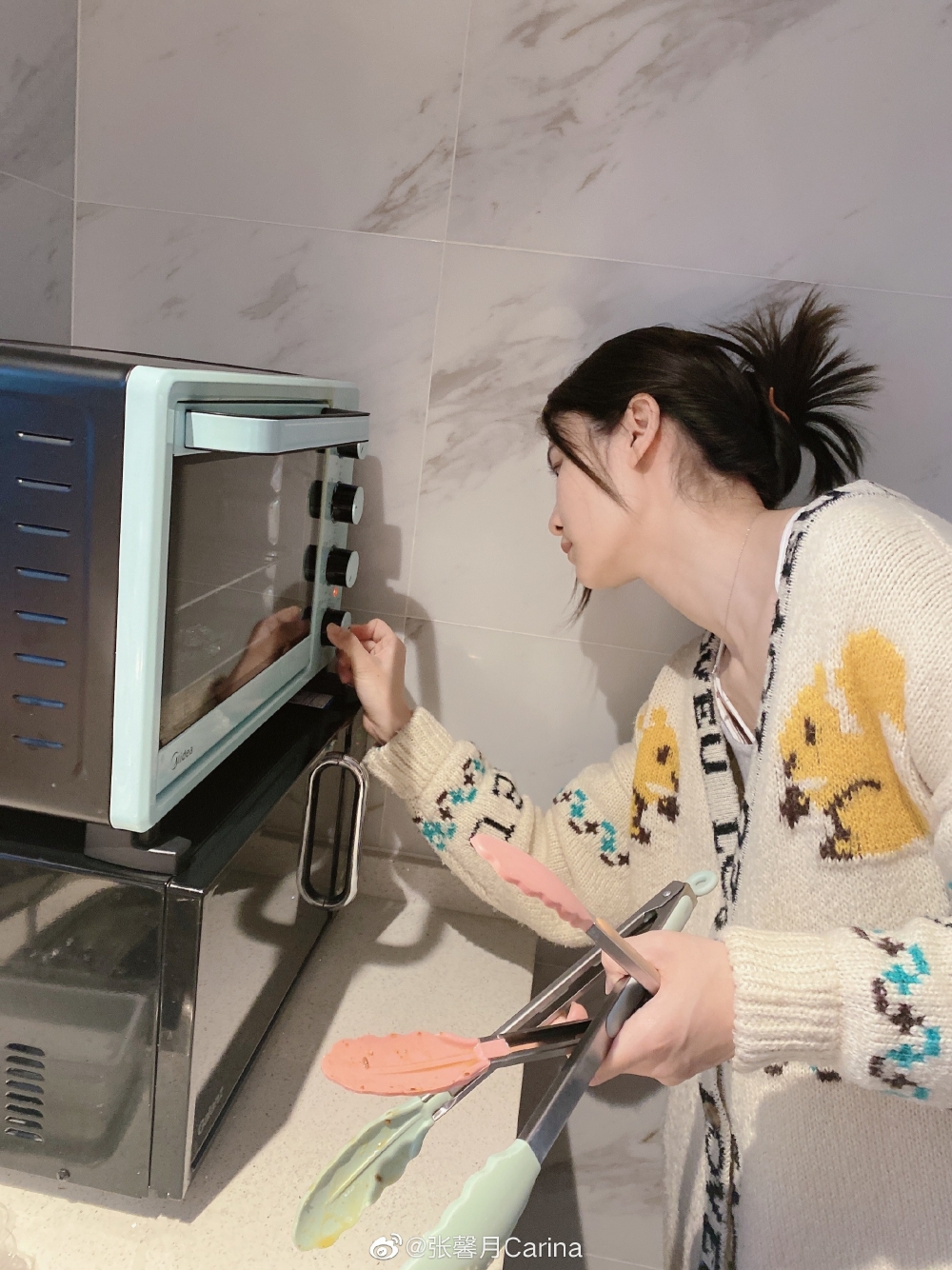 張馨月屋企廚具多數係糖果色,如粉紅、薄荷綠等,十分少女