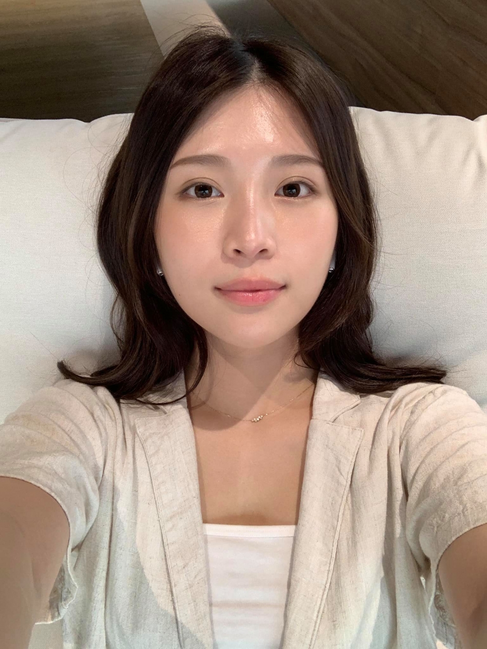 鄭家純早前被指介入保時捷男同其女友之間做第三者,後來雞排妹澄清指保時捷男係佢嘅男性友人