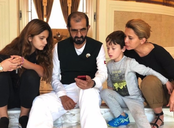 兩人婚後育有一子一女