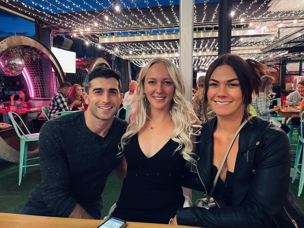 估唔到Marty同Natasha嘅屋企人連同Rebecca自己嘅父母都好支持呢段「3人戀」！