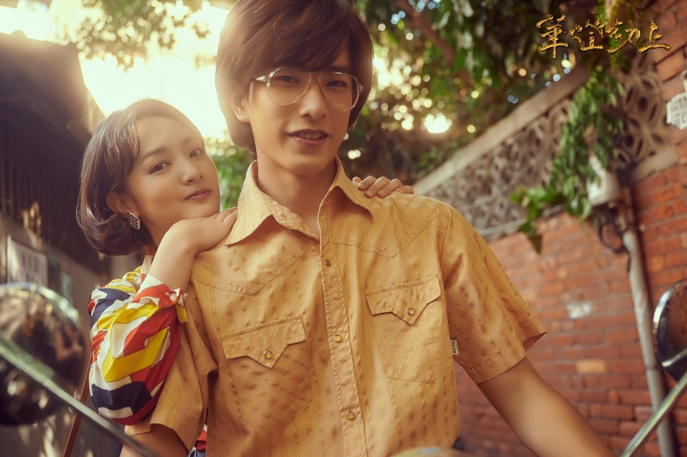 王淨和曾敬驊繼電影《返校》後再度合體，飾演羅雨儂和前夫吳少強的年輕時期。