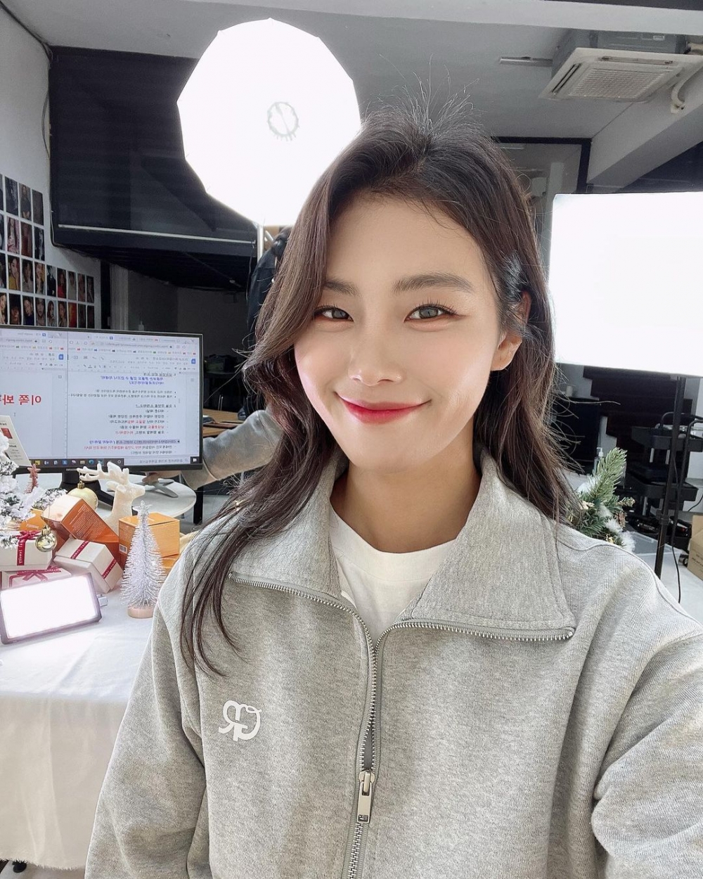 姜素妍IG:kangsoyeon__