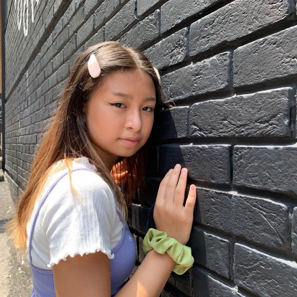 現年14歲嘅Celine大個女,平時都有化妝、染髮