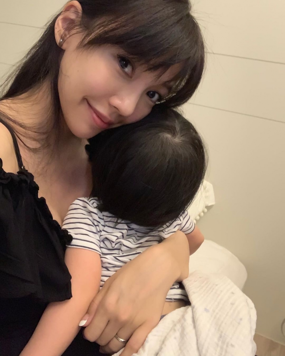 李靚蕾表示過自己在監控下倍感壓力