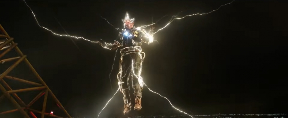 電魔在《蜘蛛俠:不戰無歸》中的閃電變成黃色,可能是因為Tony Stark研發的圓弧反應爐提供的能量本質不同。