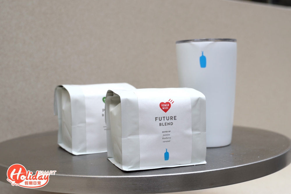 為慶祝全新分店開幕,Blue Bottle Coffee 聯乘潮牌 Human Made 推出一系限定產品,包括聯乘版日本烘焙咖啡豆、T-shirt和帽,限定發售一星期。