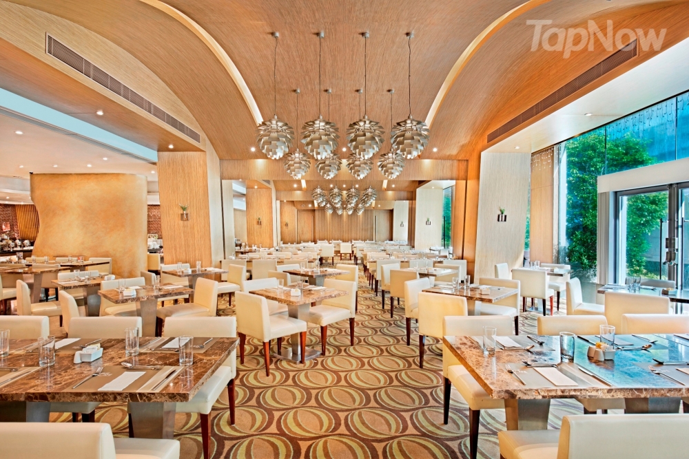 香港8度海逸酒店8度餐廳推出5款餐飲套票