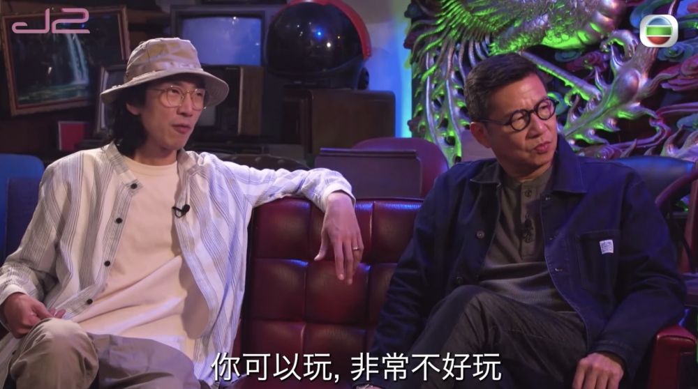 起初光明卡並唔受歡迎，直到發現卡牌好似同唔少世界大事吻合先開始備受熱議！