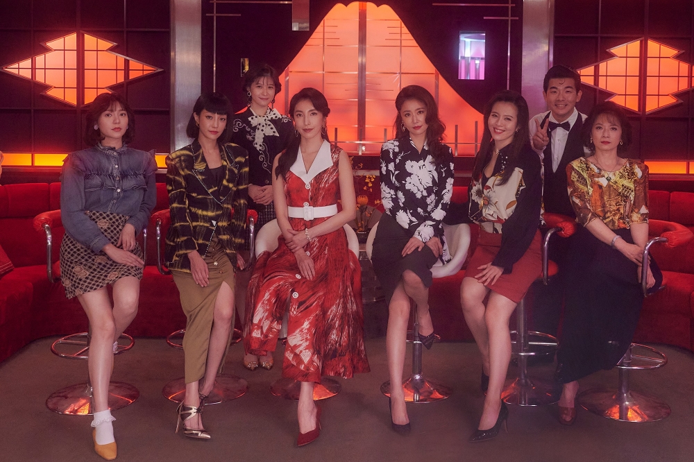 《華燈初上》以懸疑推理融合酒場人性,講述「光」酒店中六大金釵各自的故事~