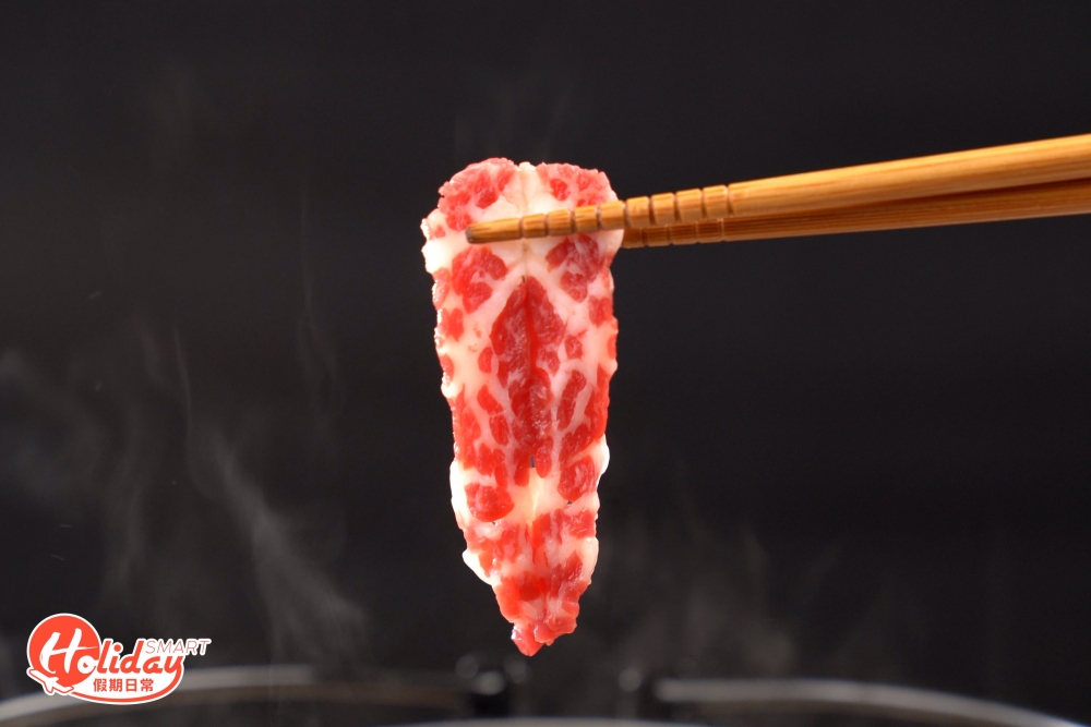 腩頭是牛隻的背闊肌,在外國俗稱牛小排,油香味較重,肉質口感較彈。
