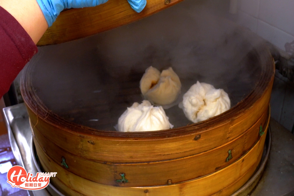 拍攝當日關舖前半小時只賣剩數個叉燒包。