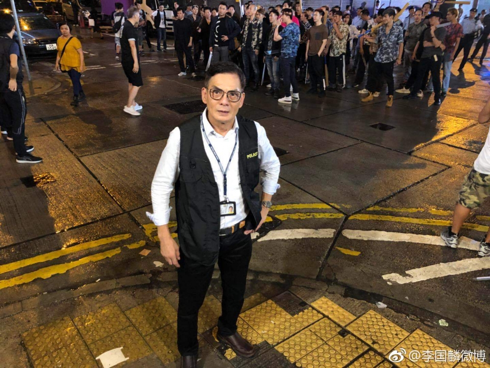 李國麟上架咗新貨品,指原價人民幣999元,依家只售人民幣599元
