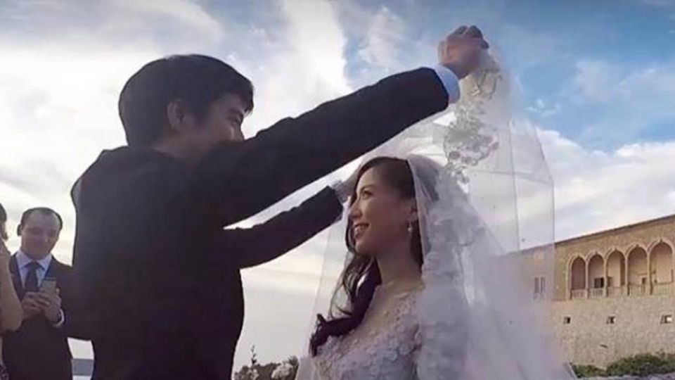 王力宏在演唱會放出結婚片製造愛妻形象