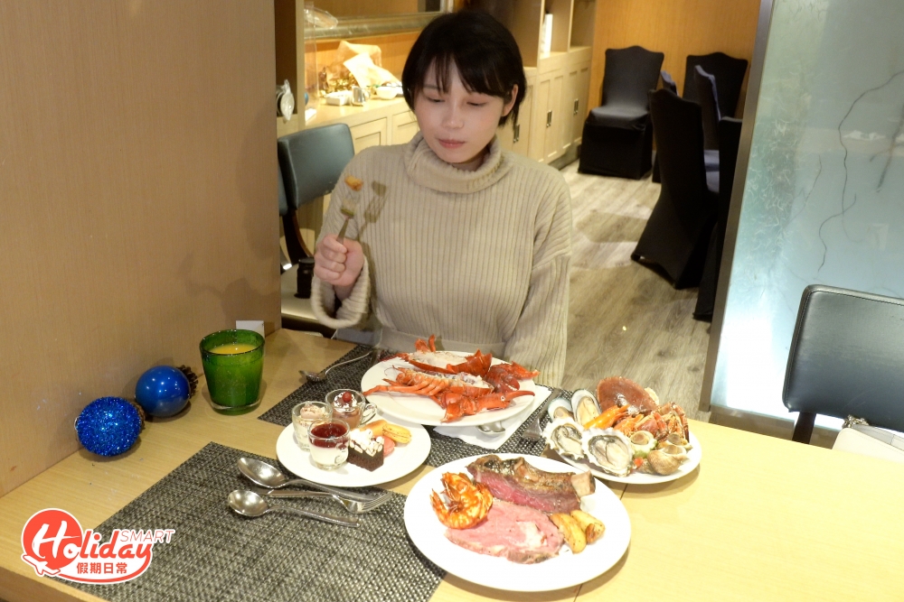 提供一系列傳統聖誕節日美食。