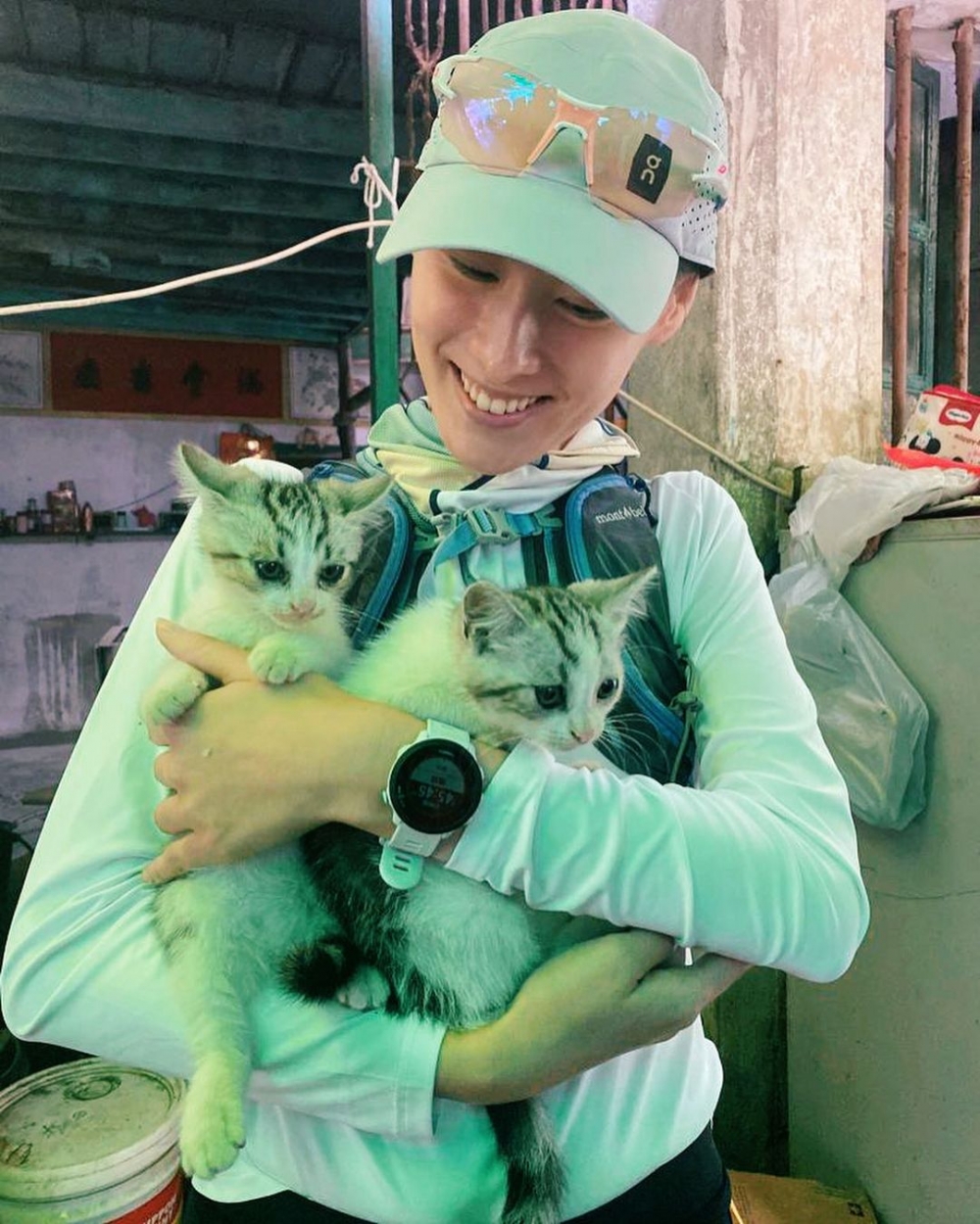 日梁洛施收養兩隻流浪貓Milo同Mila