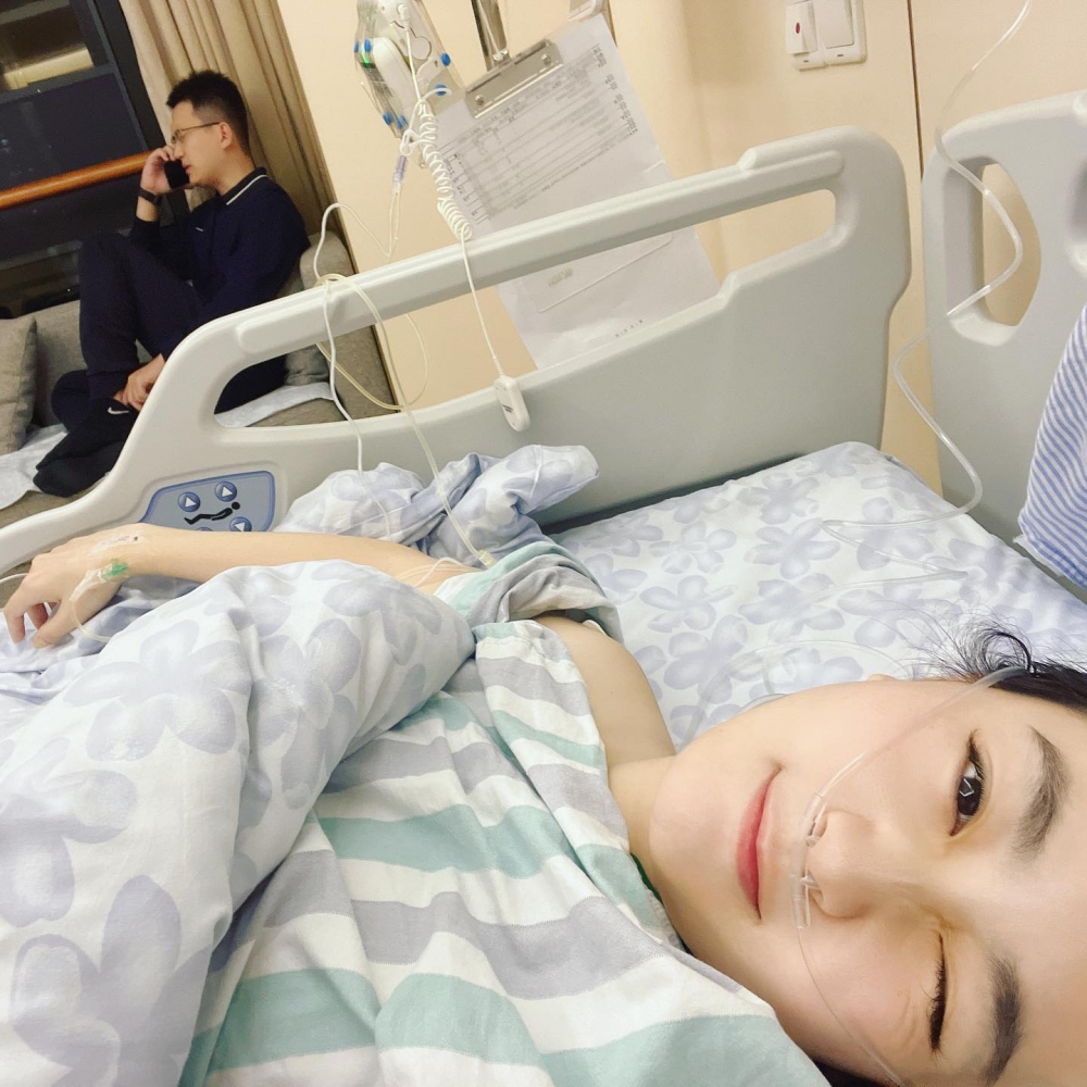 李蘊十月時透露患上脊椎腫需要住院