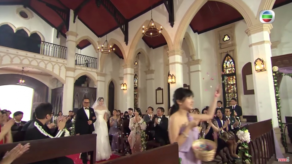 劇情更安排兩對情侶齊齊結婚,絕對係一大高潮!