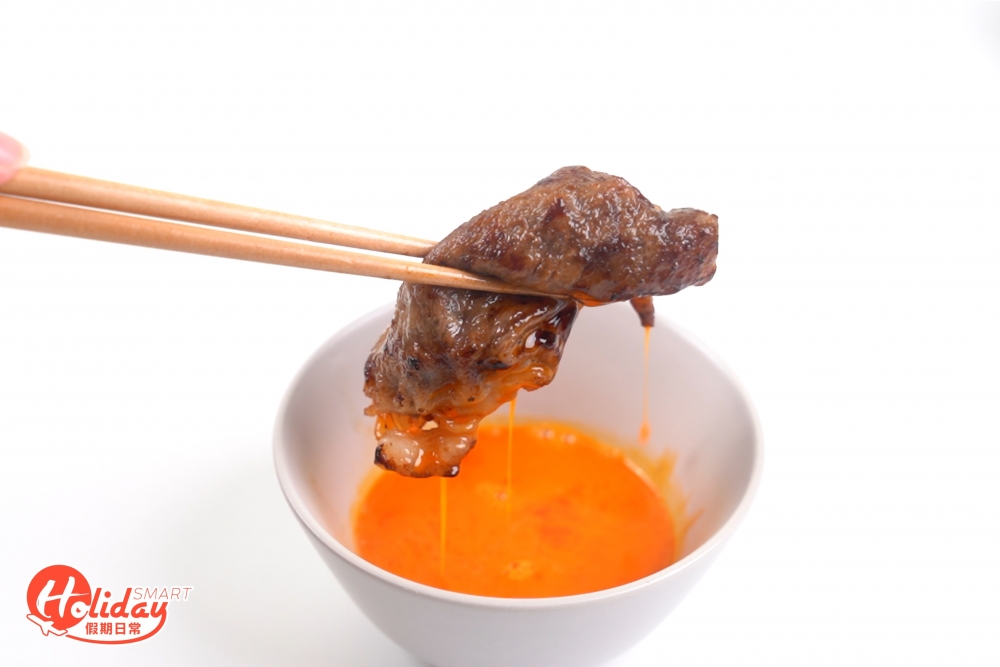 雞蛋可謂壽喜燒的精髓,將和牛蘸上蛋液同食,令味道更有層次,肉質變得更滑嫩,其他配料亦吸盡湯底精華,相當滿足!