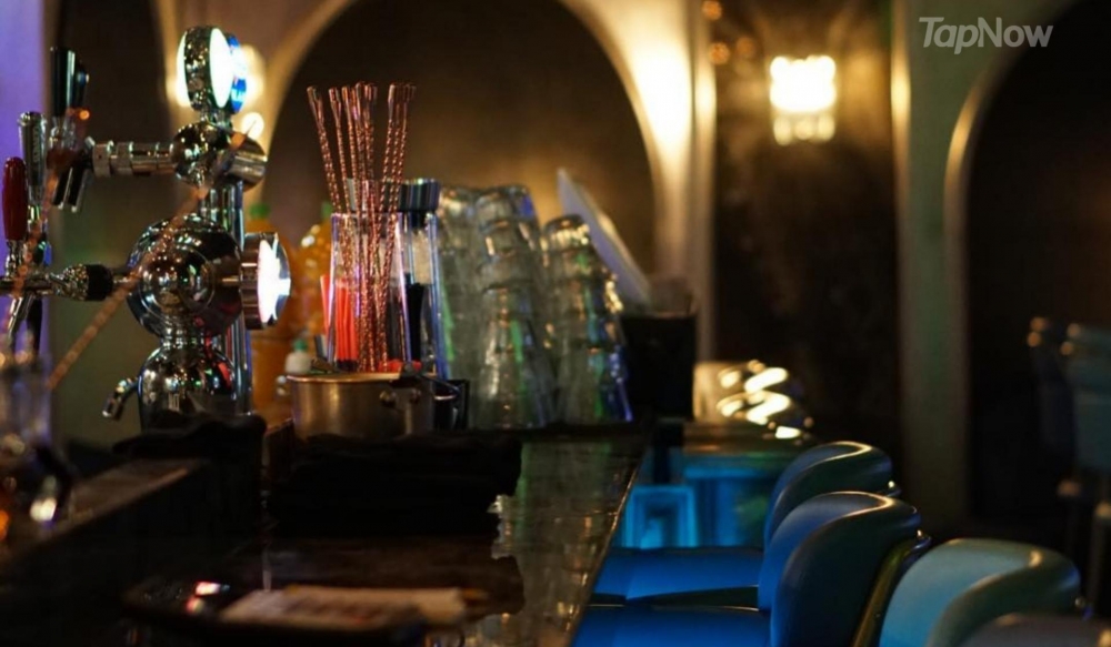 想一路暢飲談心，嚟尖沙咀寢宮就啱喇！