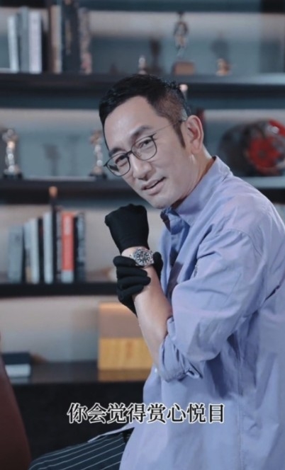吳啟華熱愛名錶就大家都知道,而佢仲經常拍片大晒Rolex收藏!