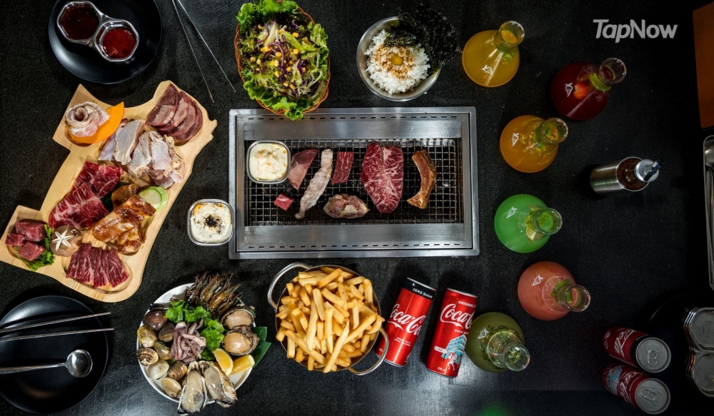 除了肉類,亦有海鮮與其他熟食提供,選擇豐富