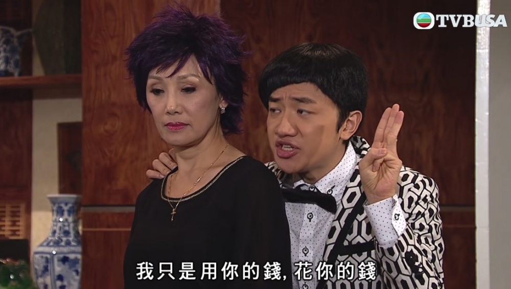 最近,內地一名小學生因為全身行頭出眾,照片被網民瘋傳!