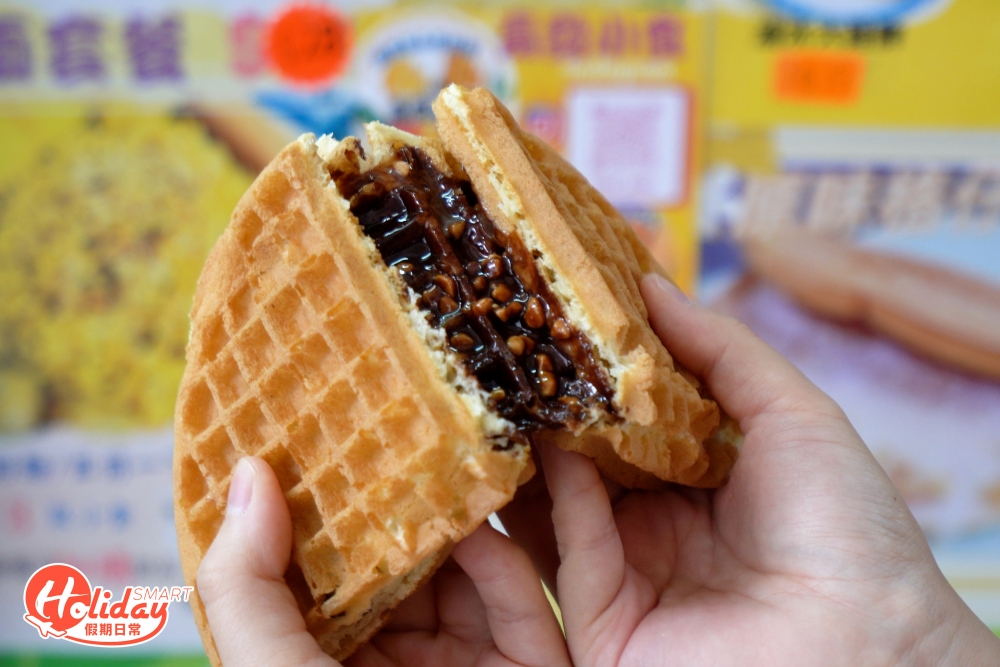 脆簿版餅底極鬆脆。