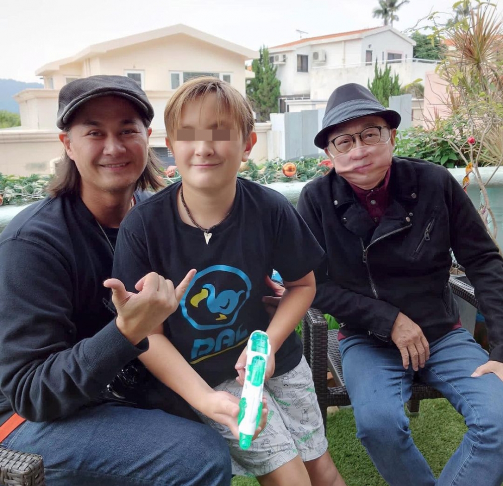 可看見對面洋房，整體環境空曠