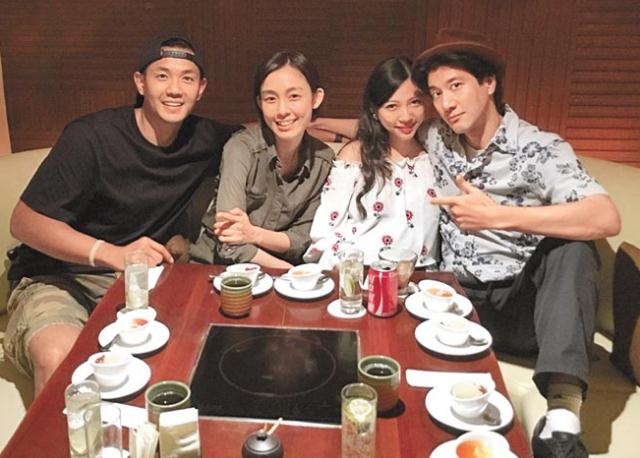 王力宏與黑人竟公然在各自嘅老婆大人身後「偷情」!