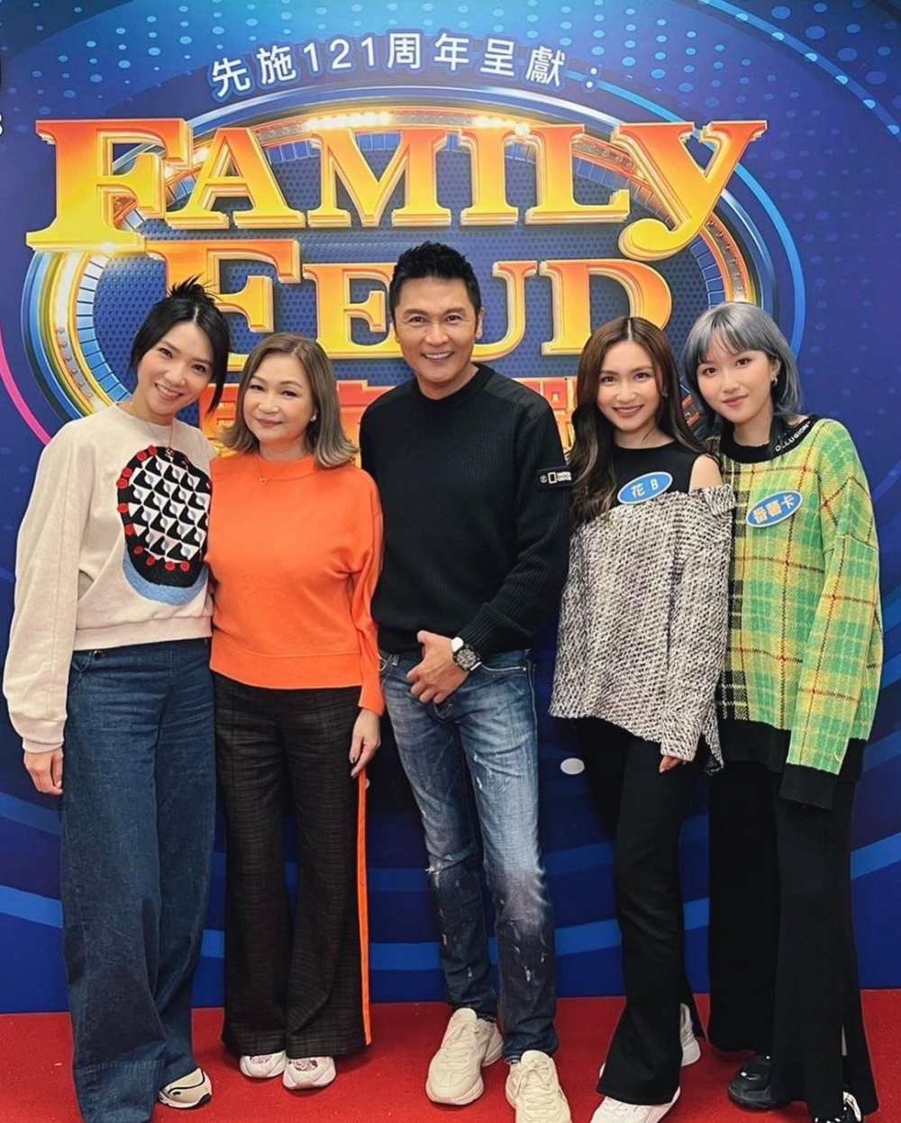關禮傑表示佢哋一家睇節目覺得好玩，大女關楓馨叫佢搵李思捷，佢又說服細女同老婆梁安娜先會一齊參加。