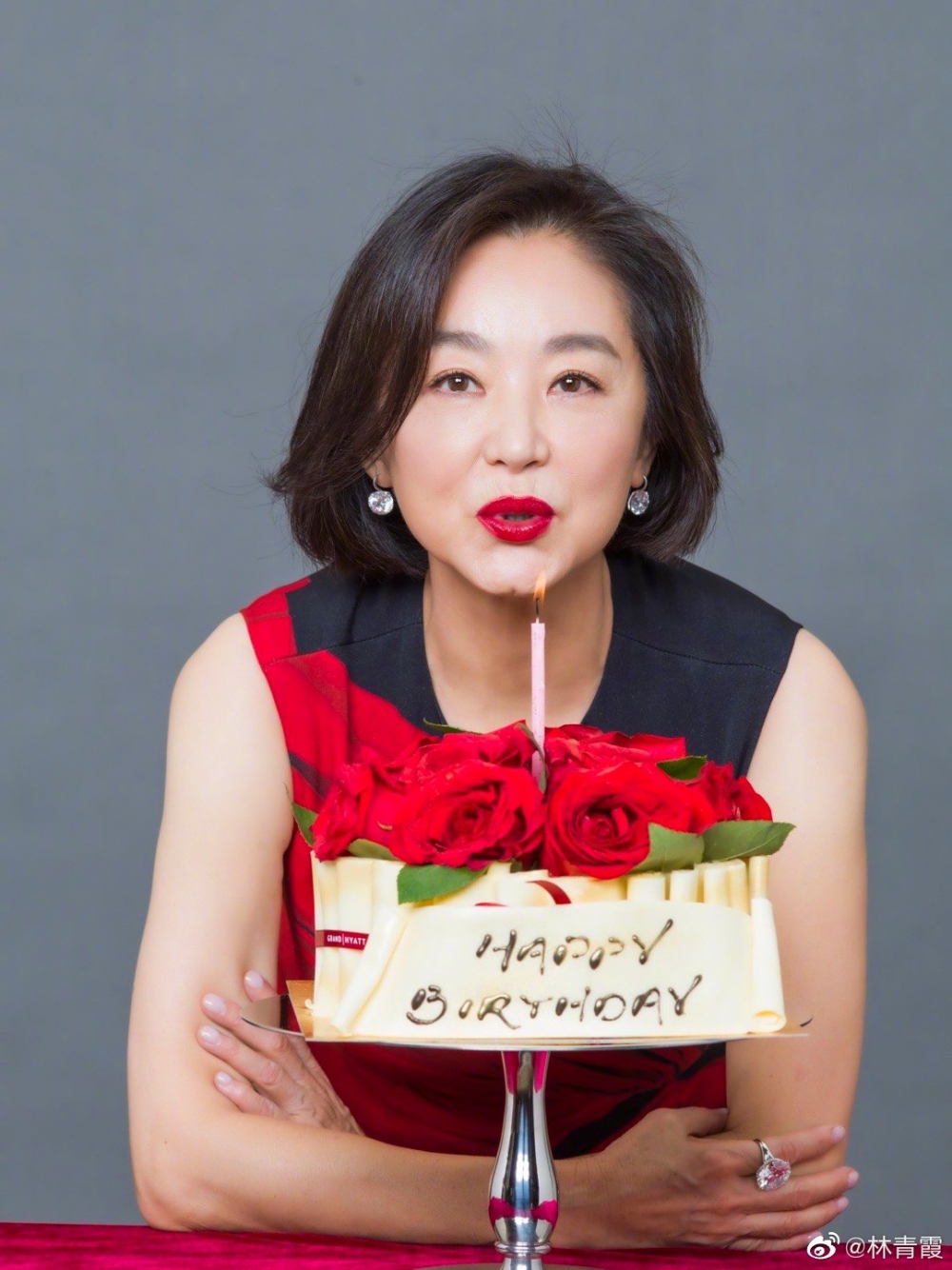 林青霞60歲生日時獲丈夫贈送價值約11億嘅半山豪宅作為禮物!