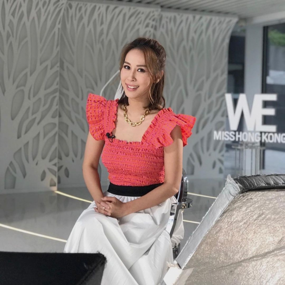 曹敏莉為兒子慶生並曝光了豪宅環境,佢早前罕有亮相TVB擔任港姐導師