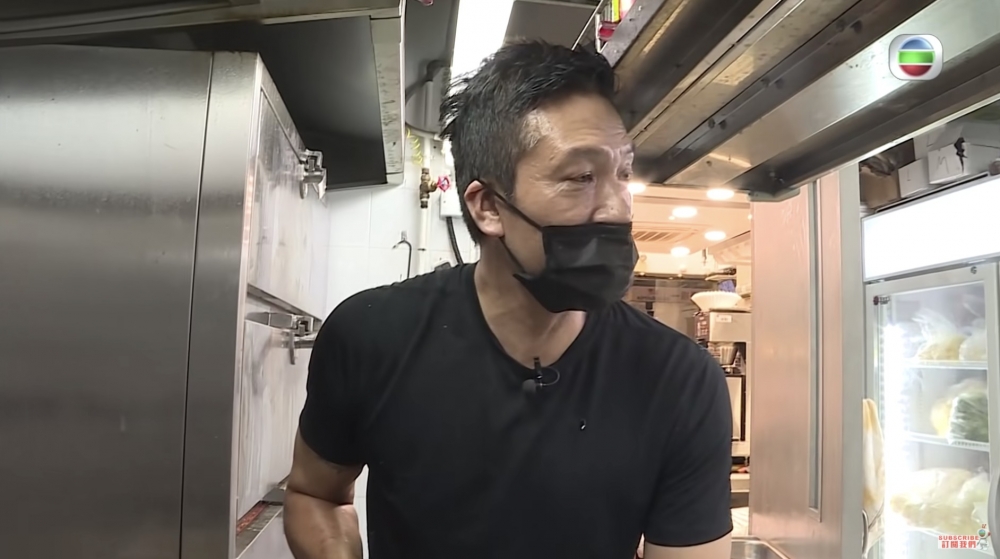 老闆表示唔係咁容易,好多人都做唔到,要由朝炒到晚炒足一百盤餸
