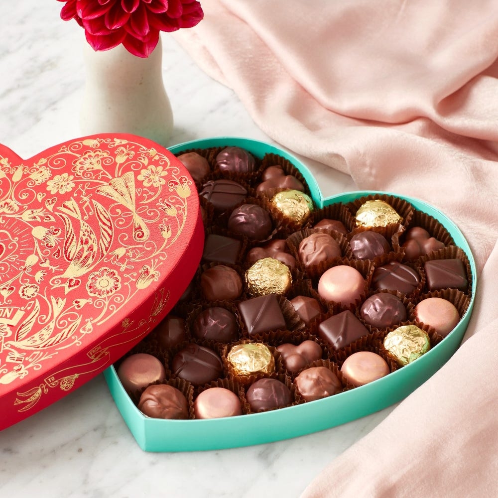 Fortnum & Mason_Heart Chocolate Selection Box 550g