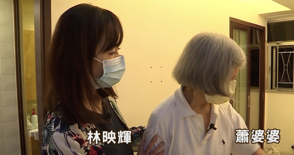 現年58歲嘅林映輝加入TVB逾30年,由1990年起做過《城市追擊》、《全線大搜查》、《娛樂直播》、《東張西望》