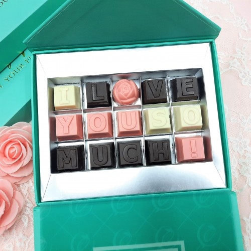 Sayvour_「I LOVE YOU SO MUCH!」情人節字母朱古力禮盒（15粒裝）